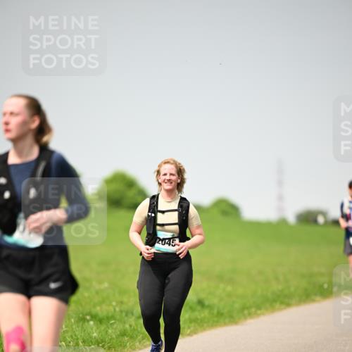10.05.2026 - 8. Wedeler Halbmarathon Dr. Thomas Lammeyer http://msf.ph/oto/9713648 10.05.2026 12:15:39 Laufen 2045 meine-sportfotos.de