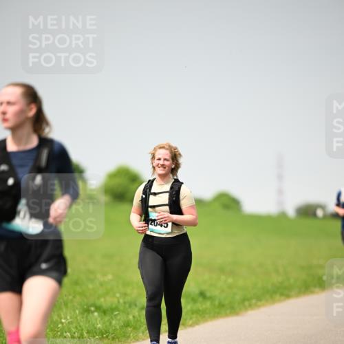 10.05.2026 - 8. Wedeler Halbmarathon Dr. Thomas Lammeyer http://msf.ph/oto/9713649 10.05.2026 12:15:39 Laufen 2045 meine-sportfotos.de