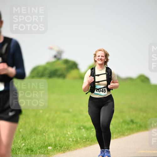10.05.2026 - 8. Wedeler Halbmarathon Dr. Thomas Lammeyer http://msf.ph/oto/9713661 10.05.2026 12:15:40 Laufen 2045 meine-sportfotos.de