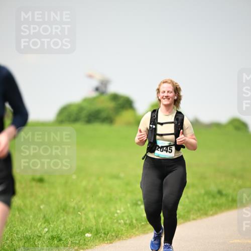 10.05.2026 - 8. Wedeler Halbmarathon Dr. Thomas Lammeyer http://msf.ph/oto/9713666 10.05.2026 12:15:41 Laufen 2045 meine-sportfotos.de