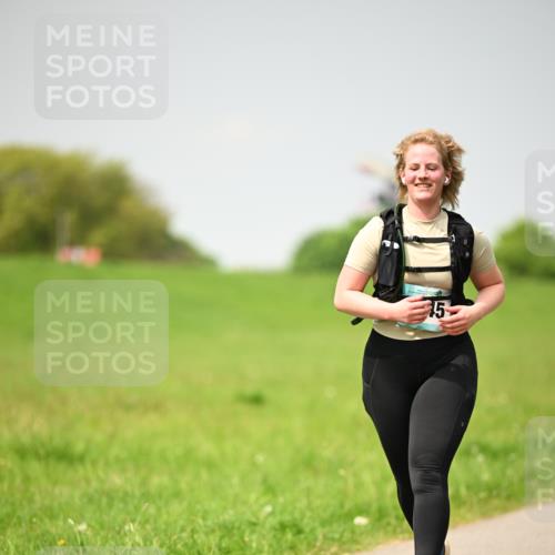 10.05.2026 - 8. Wedeler Halbmarathon Dr. Thomas Lammeyer http://msf.ph/oto/9713677 10.05.2026 12:15:42 Laufen  meine-sportfotos.de