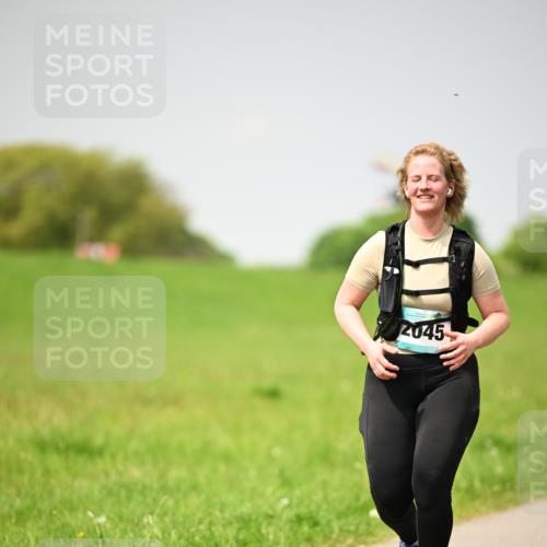10.05.2026 - 8. Wedeler Halbmarathon Dr. Thomas Lammeyer http://msf.ph/oto/9713680 10.05.2026 12:15:42 Laufen 2045 meine-sportfotos.de