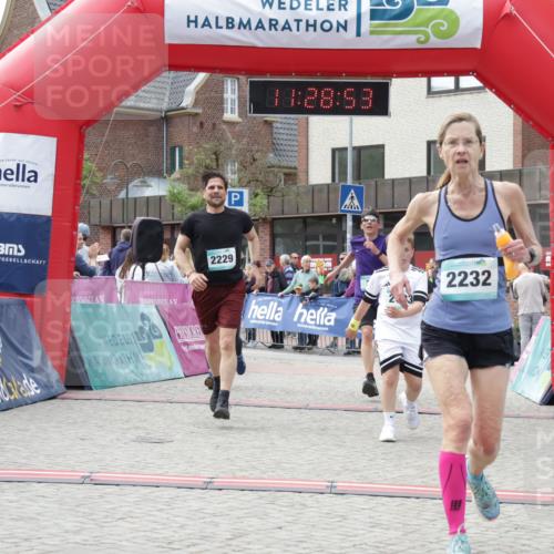 10.05.2026 - 8. Wedeler Halbmarathon Yannick Fuchs http://msf.ph/oto/9713681 10.05.2026 11:28:51 Ziel 28, 169, 530, 635, 926, 2183, 2209, 2229, 2232 meine-sportfotos.de