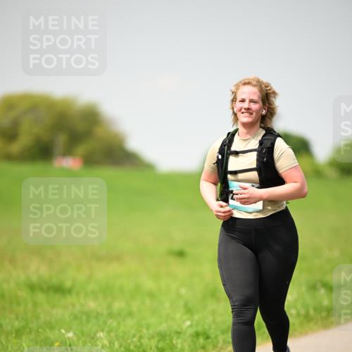 10.05.2026 - 8. Wedeler Halbmarathon Dr. Thomas Lammeyer http://msf.ph/oto/9713682 10.05.2026 12:15:42 Laufen  meine-sportfotos.de