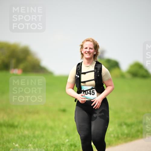 10.05.2026 - 8. Wedeler Halbmarathon Dr. Thomas Lammeyer http://msf.ph/oto/9713685 10.05.2026 12:15:43 Laufen 2045 meine-sportfotos.de