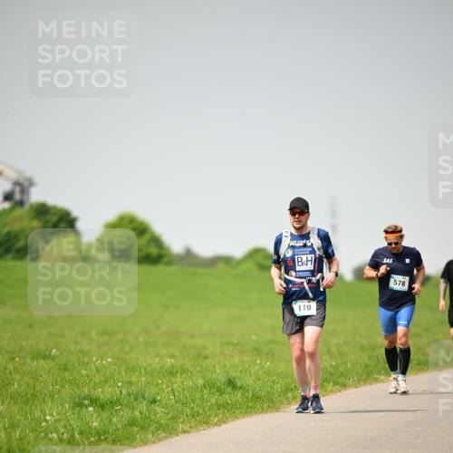 10.05.2026 - 8. Wedeler Halbmarathon Dr. Thomas Lammeyer http://msf.ph/oto/9713686 10.05.2026 12:15:45 Laufen 110, 578 meine-sportfotos.de