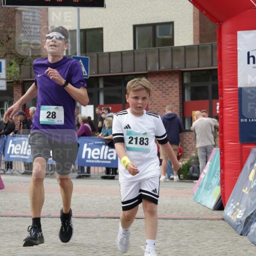 10.05.2026 - 8. Wedeler Halbmarathon Yannick Fuchs http://msf.ph/oto/9713690 10.05.2026 11:28:52 Ziel 28, 530, 635, 2183, 2209, 2229, 2232 meine-sportfotos.de