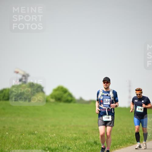 10.05.2026 - 8. Wedeler Halbmarathon Dr. Thomas Lammeyer http://msf.ph/oto/9713698 10.05.2026 12:15:46 Laufen 578, 110 meine-sportfotos.de