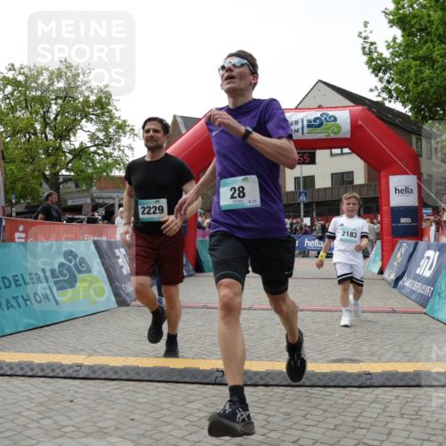 10.05.2026 - 8. Wedeler Halbmarathon Yannick Fuchs http://msf.ph/oto/9713714 10.05.2026 11:28:54 Ziel 28, 963, 2183, 2209, 2229, 2232 meine-sportfotos.de