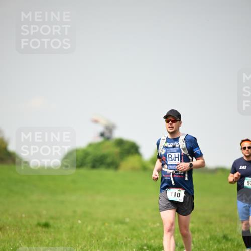 10.05.2026 - 8. Wedeler Halbmarathon Dr. Thomas Lammeyer http://msf.ph/oto/9713725 10.05.2026 12:15:48 Laufen 110 meine-sportfotos.de