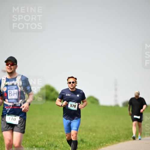 10.05.2026 - 8. Wedeler Halbmarathon Dr. Thomas Lammeyer http://msf.ph/oto/9713733 10.05.2026 12:15:50 Laufen 110, 578 meine-sportfotos.de
