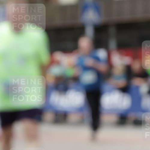 10.05.2026 - 8. Wedeler Halbmarathon Yannick Fuchs http://msf.ph/oto/9713747 10.05.2026 11:28:59 Ziel 963, 2148 meine-sportfotos.de