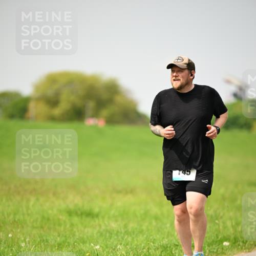 10.05.2026 - 8. Wedeler Halbmarathon Dr. Thomas Lammeyer http://msf.ph/oto/9713790 10.05.2026 12:16:07 Laufen  meine-sportfotos.de