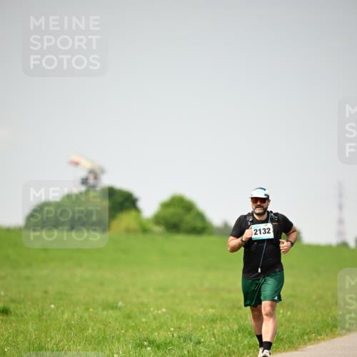10.05.2026 - 8. Wedeler Halbmarathon Dr. Thomas Lammeyer http://msf.ph/oto/9713804 10.05.2026 12:16:20 Laufen 2132 meine-sportfotos.de