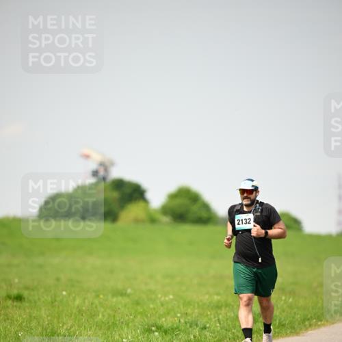 10.05.2026 - 8. Wedeler Halbmarathon Dr. Thomas Lammeyer http://msf.ph/oto/9713810 10.05.2026 12:16:21 Laufen 2132 meine-sportfotos.de