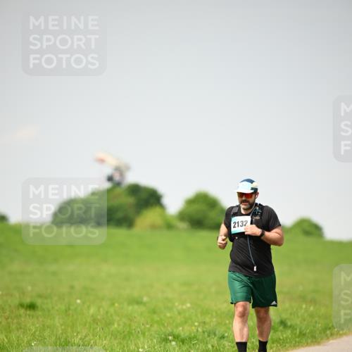 10.05.2026 - 8. Wedeler Halbmarathon Dr. Thomas Lammeyer http://msf.ph/oto/9713821 10.05.2026 12:16:22 Laufen 2132 meine-sportfotos.de