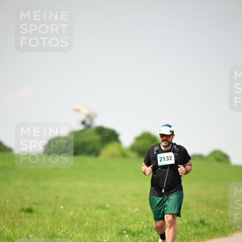 10.05.2026 - 8. Wedeler Halbmarathon Dr. Thomas Lammeyer http://msf.ph/oto/9713824 10.05.2026 12:16:22 Laufen 2132 meine-sportfotos.de