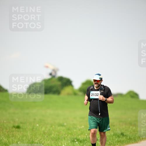 10.05.2026 - 8. Wedeler Halbmarathon Dr. Thomas Lammeyer http://msf.ph/oto/9713825 10.05.2026 12:16:22 Laufen 2132 meine-sportfotos.de