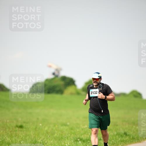 10.05.2026 - 8. Wedeler Halbmarathon Dr. Thomas Lammeyer http://msf.ph/oto/9713826 10.05.2026 12:16:22 Laufen 2132 meine-sportfotos.de