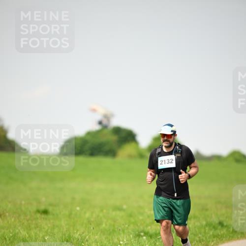 10.05.2026 - 8. Wedeler Halbmarathon Dr. Thomas Lammeyer http://msf.ph/oto/9713829 10.05.2026 12:16:22 Laufen 2132 meine-sportfotos.de