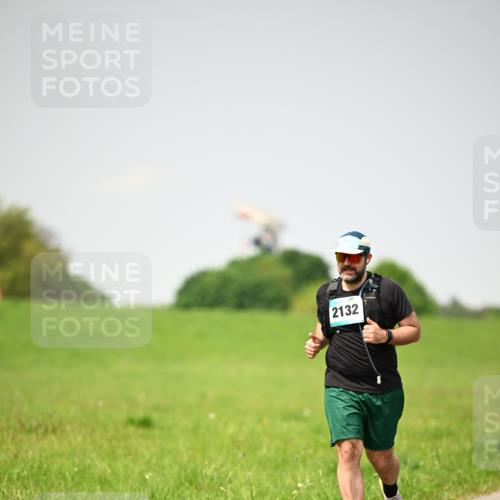 10.05.2026 - 8. Wedeler Halbmarathon Dr. Thomas Lammeyer http://msf.ph/oto/9713836 10.05.2026 12:16:23 Laufen 2132 meine-sportfotos.de