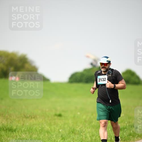 10.05.2026 - 8. Wedeler Halbmarathon Dr. Thomas Lammeyer http://msf.ph/oto/9713843 10.05.2026 12:16:24 Laufen 2132 meine-sportfotos.de