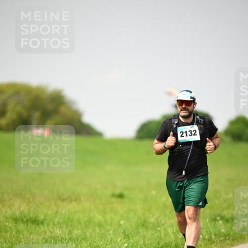 10.05.2026 - 8. Wedeler Halbmarathon Dr. Thomas Lammeyer http://msf.ph/oto/9713848 10.05.2026 12:16:24 Laufen 2132 meine-sportfotos.de