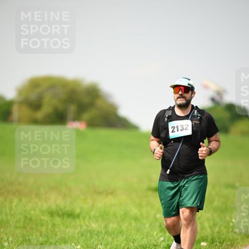 10.05.2026 - 8. Wedeler Halbmarathon Dr. Thomas Lammeyer http://msf.ph/oto/9713854 10.05.2026 12:16:25 Laufen 2132 meine-sportfotos.de