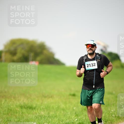 10.05.2026 - 8. Wedeler Halbmarathon Dr. Thomas Lammeyer http://msf.ph/oto/9713860 10.05.2026 12:16:25 Laufen 2132 meine-sportfotos.de