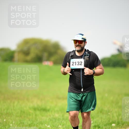 10.05.2026 - 8. Wedeler Halbmarathon Dr. Thomas Lammeyer http://msf.ph/oto/9713868 10.05.2026 12:16:26 Laufen 2132 meine-sportfotos.de