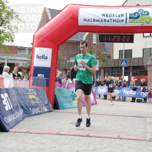 10.05.2026 - 8. Wedeler Halbmarathon Yannick Fuchs http://msf.ph/oto/9713881 10.05.2026 11:29:20 Ziel 1011, 2019 meine-sportfotos.de
