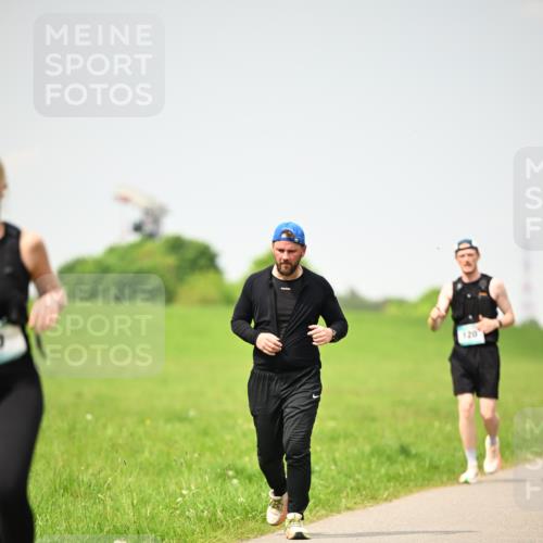 10.05.2026 - 8. Wedeler Halbmarathon Dr. Thomas Lammeyer http://msf.ph/oto/9713891 10.05.2026 12:16:51 Laufen 120 meine-sportfotos.de