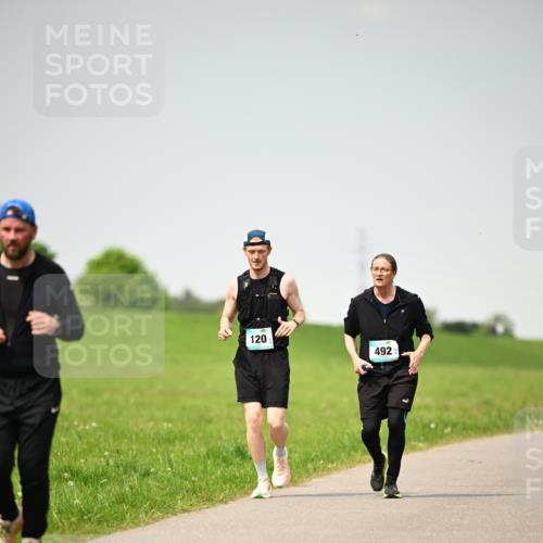 10.05.2026 - 8. Wedeler Halbmarathon Dr. Thomas Lammeyer http://msf.ph/oto/9713896 10.05.2026 12:16:53 Laufen 120, 492 meine-sportfotos.de
