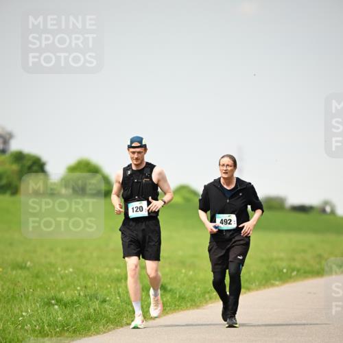 10.05.2026 - 8. Wedeler Halbmarathon Dr. Thomas Lammeyer http://msf.ph/oto/9713912 10.05.2026 12:16:54 Laufen 120, 492 meine-sportfotos.de
