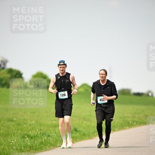 10.05.2026 - 8. Wedeler Halbmarathon Dr. Thomas Lammeyer http://msf.ph/oto/9713914 10.05.2026 12:16:54 Laufen 120 meine-sportfotos.de