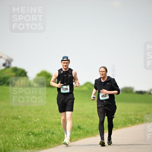 10.05.2026 - 8. Wedeler Halbmarathon Dr. Thomas Lammeyer http://msf.ph/oto/9713916 10.05.2026 12:16:55 Laufen 120, 492 meine-sportfotos.de