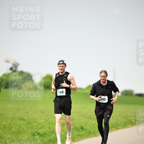 10.05.2026 - 8. Wedeler Halbmarathon Dr. Thomas Lammeyer http://msf.ph/oto/9713919 10.05.2026 12:16:55 Laufen 120, 492 meine-sportfotos.de