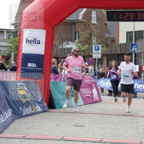 10.05.2026 - 8. Wedeler Halbmarathon Yannick Fuchs http://msf.ph/oto/9713961 10.05.2026 11:29:35 Ziel 168, 711, 1018, 2090, 2135 meine-sportfotos.de