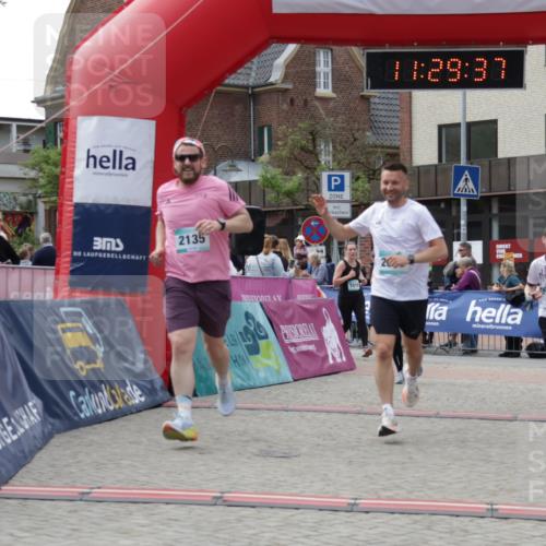 10.05.2026 - 8. Wedeler Halbmarathon Yannick Fuchs http://msf.ph/oto/9713972 10.05.2026 11:29:36 Ziel 168, 711, 1018, 2090, 2135 meine-sportfotos.de