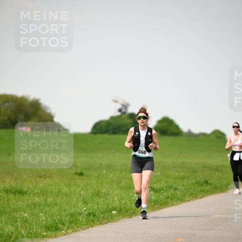 10.05.2026 - 8. Wedeler Halbmarathon Dr. Thomas Lammeyer http://msf.ph/oto/9713982 10.05.2026 12:17:43 Laufen 860 meine-sportfotos.de