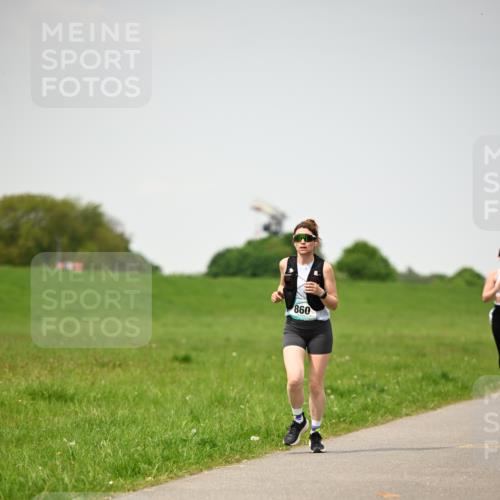 10.05.2026 - 8. Wedeler Halbmarathon Dr. Thomas Lammeyer http://msf.ph/oto/9713985 10.05.2026 12:17:44 Laufen 860 meine-sportfotos.de
