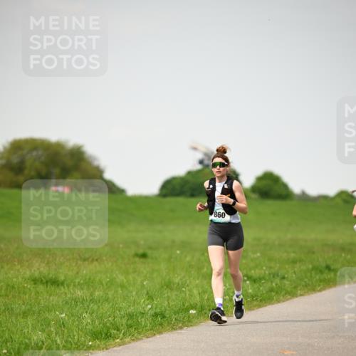 10.05.2026 - 8. Wedeler Halbmarathon Dr. Thomas Lammeyer http://msf.ph/oto/9713986 10.05.2026 12:17:44 Laufen 860 meine-sportfotos.de