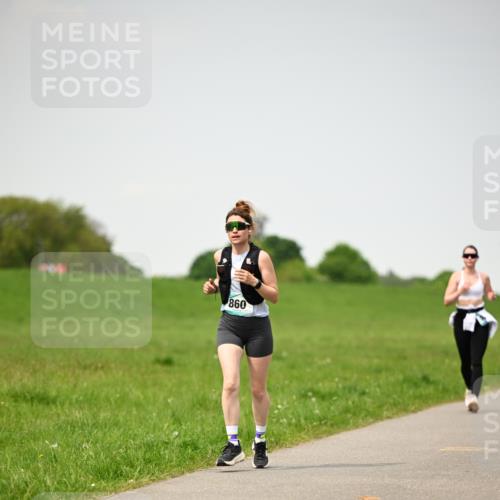 10.05.2026 - 8. Wedeler Halbmarathon Dr. Thomas Lammeyer http://msf.ph/oto/9713993 10.05.2026 12:17:44 Laufen 860 meine-sportfotos.de