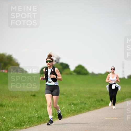 10.05.2026 - 8. Wedeler Halbmarathon Dr. Thomas Lammeyer http://msf.ph/oto/9713995 10.05.2026 12:17:45 Laufen 860 meine-sportfotos.de