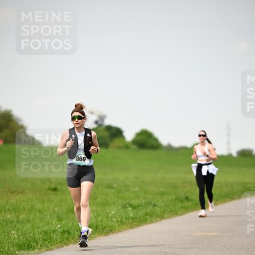 10.05.2026 - 8. Wedeler Halbmarathon Dr. Thomas Lammeyer http://msf.ph/oto/9713996 10.05.2026 12:17:45 Laufen 860 meine-sportfotos.de