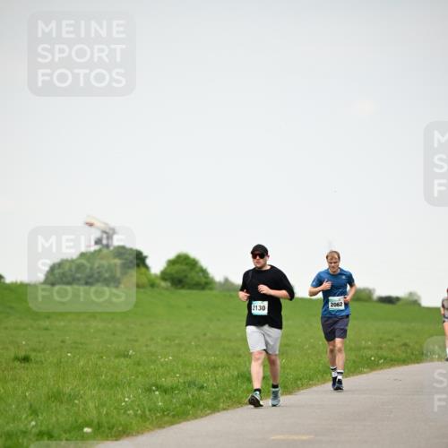 10.05.2026 - 8. Wedeler Halbmarathon Dr. Thomas Lammeyer http://msf.ph/oto/9714018 10.05.2026 12:18:13 Laufen 2130, 2062 meine-sportfotos.de