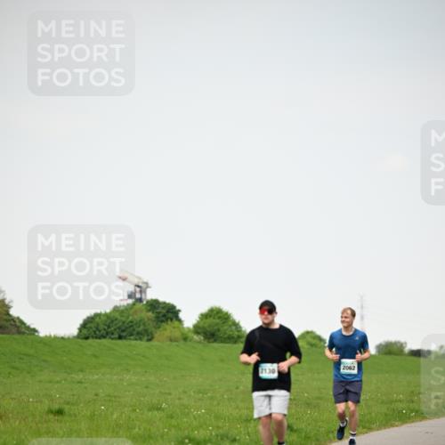10.05.2026 - 8. Wedeler Halbmarathon Dr. Thomas Lammeyer http://msf.ph/oto/9714030 10.05.2026 12:18:14 Laufen 2062, 2130 meine-sportfotos.de