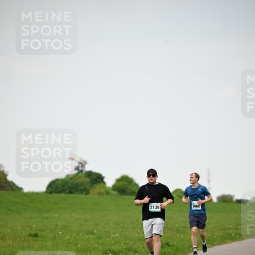 10.05.2026 - 8. Wedeler Halbmarathon Dr. Thomas Lammeyer http://msf.ph/oto/9714032 10.05.2026 12:18:14 Laufen 2130, 2062 meine-sportfotos.de