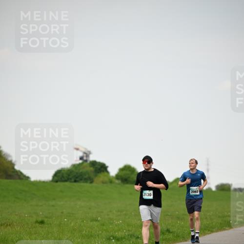 10.05.2026 - 8. Wedeler Halbmarathon Dr. Thomas Lammeyer http://msf.ph/oto/9714035 10.05.2026 12:18:15 Laufen 2130, 2062 meine-sportfotos.de