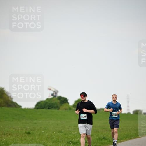 10.05.2026 - 8. Wedeler Halbmarathon Dr. Thomas Lammeyer http://msf.ph/oto/9714045 10.05.2026 12:18:16 Laufen 2130, 2062 meine-sportfotos.de